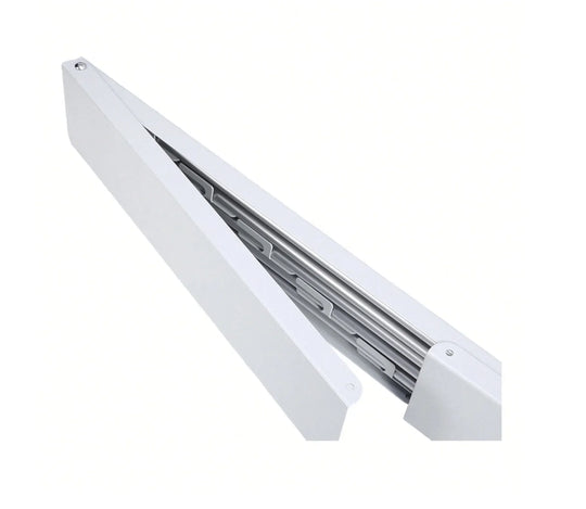 Tendedero extendido con cuerdas tensadas