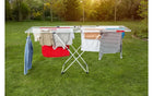 Tendedero doble extensible con ropa colgada