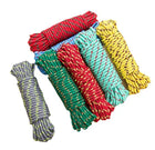 Cuerda de tender con ropa colgada