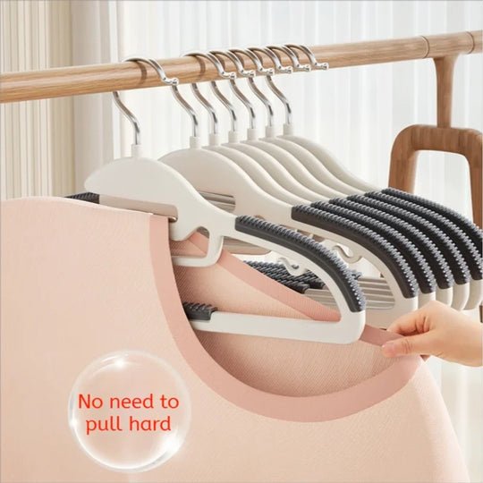 Colgador multifuncional con diseño ergonómico