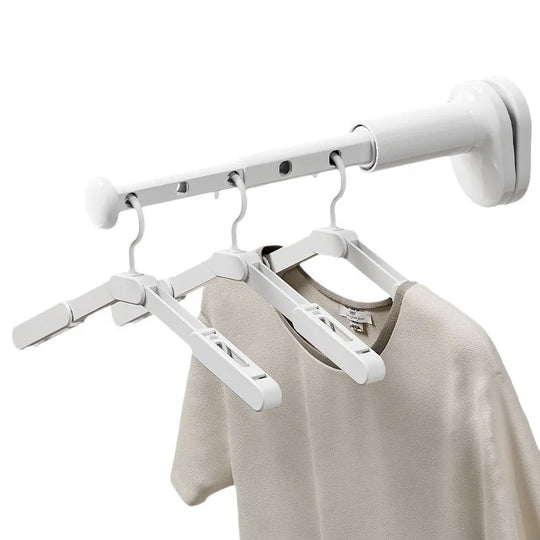 Tendedero de ropa plegado mostrando portabilidad