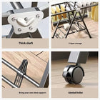 Detalle de barras ajustables y clips para ropa