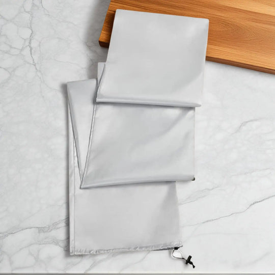 Detalle de cremallera impermeable y costuras selladas