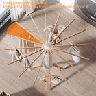 Uso del tendedero en balcón con ropa colgada