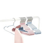 Nano Trace - Perchas Antideslizantes para Niños, Recubiertas de Vinilo Engrosado, Colgadores Multicolor para Ropa de Bebé