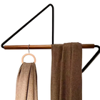 Perchero Nórdico Moderno de Pared – Colgador de Ropa con Ganchos de Hierro, Ahorro de Espacio, Diseño Minimalista para Dormitorio