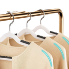Set de 10 Colgadores Antideslizantes Gris y Blanco - Organizador de Ropa para Hogar