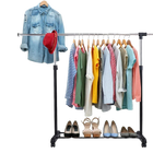 Tendedero de ropa ajustable de altura de 77 a 157 cm barra extensible metálica y portátil con ruedas Negro